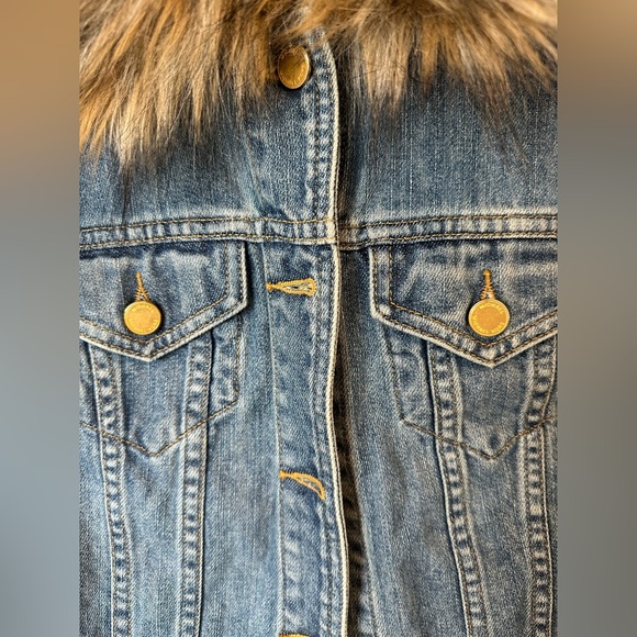 MICHAEL KORS faux fur collared cropped jean jacket - Picture 6 of 8